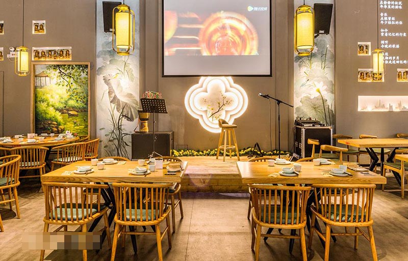 椒隆重慶火鍋店餐位設計